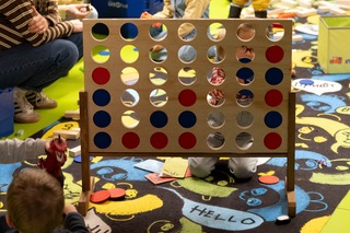 Play & Connect (1)